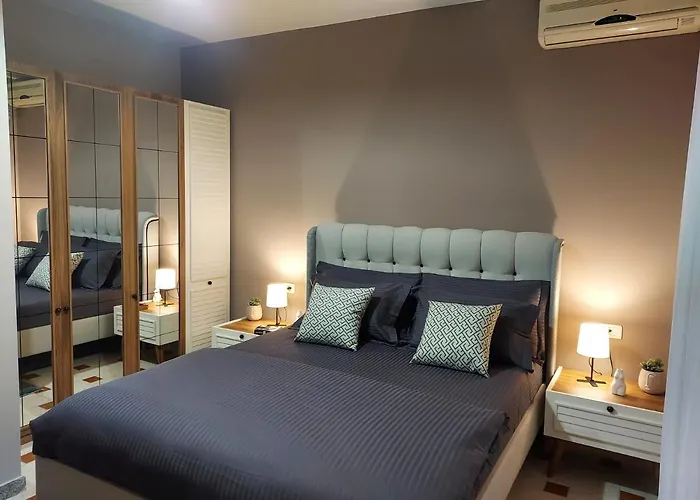 Cozy Retreat In The Heart Of Bllok * Tirana
