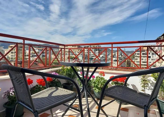 Cozy Retreat In The Heart Of Bllok Lejlighed Tirana