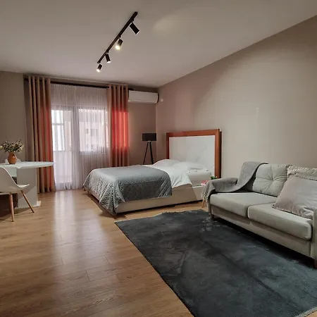 Cozy Retreat In The Heart Of Bllok Tirana