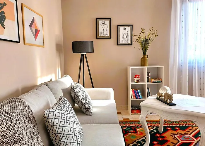 Appartement Cozy Retreat In The Heart Of Bllok Tirana